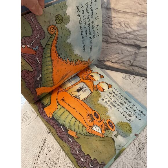 BUS-A-SAURUS BOP By Diane Z. Shore & David Clark Hardcover Excellent - Picture 7 of 7